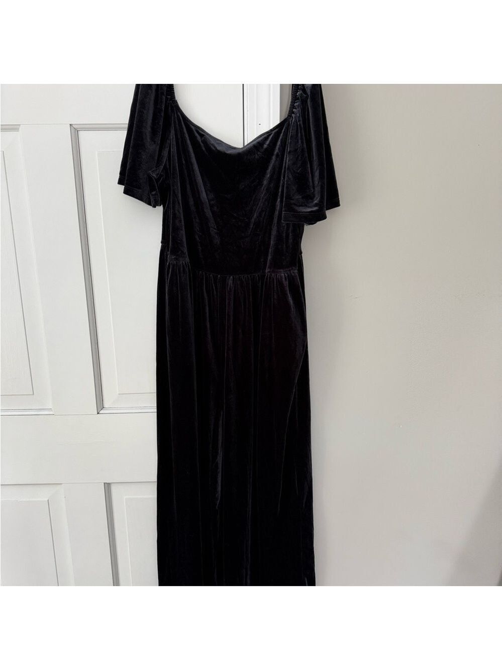 NWOT Old Navy black velvet extra large jumper